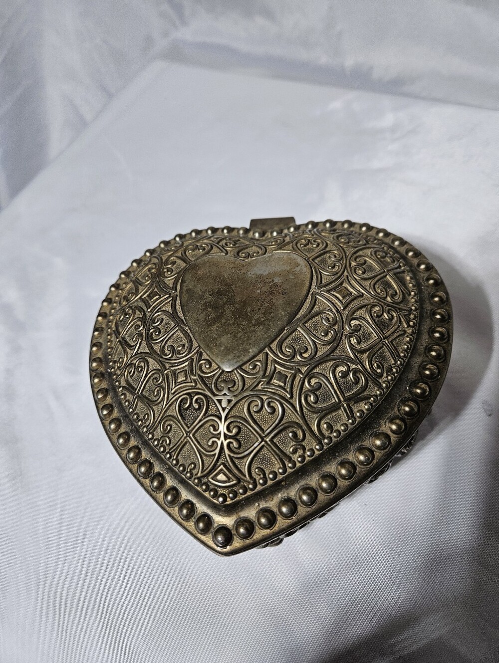 Vintage Heart Shaped Metal Red Felt Lined Hinged Jewelry Box